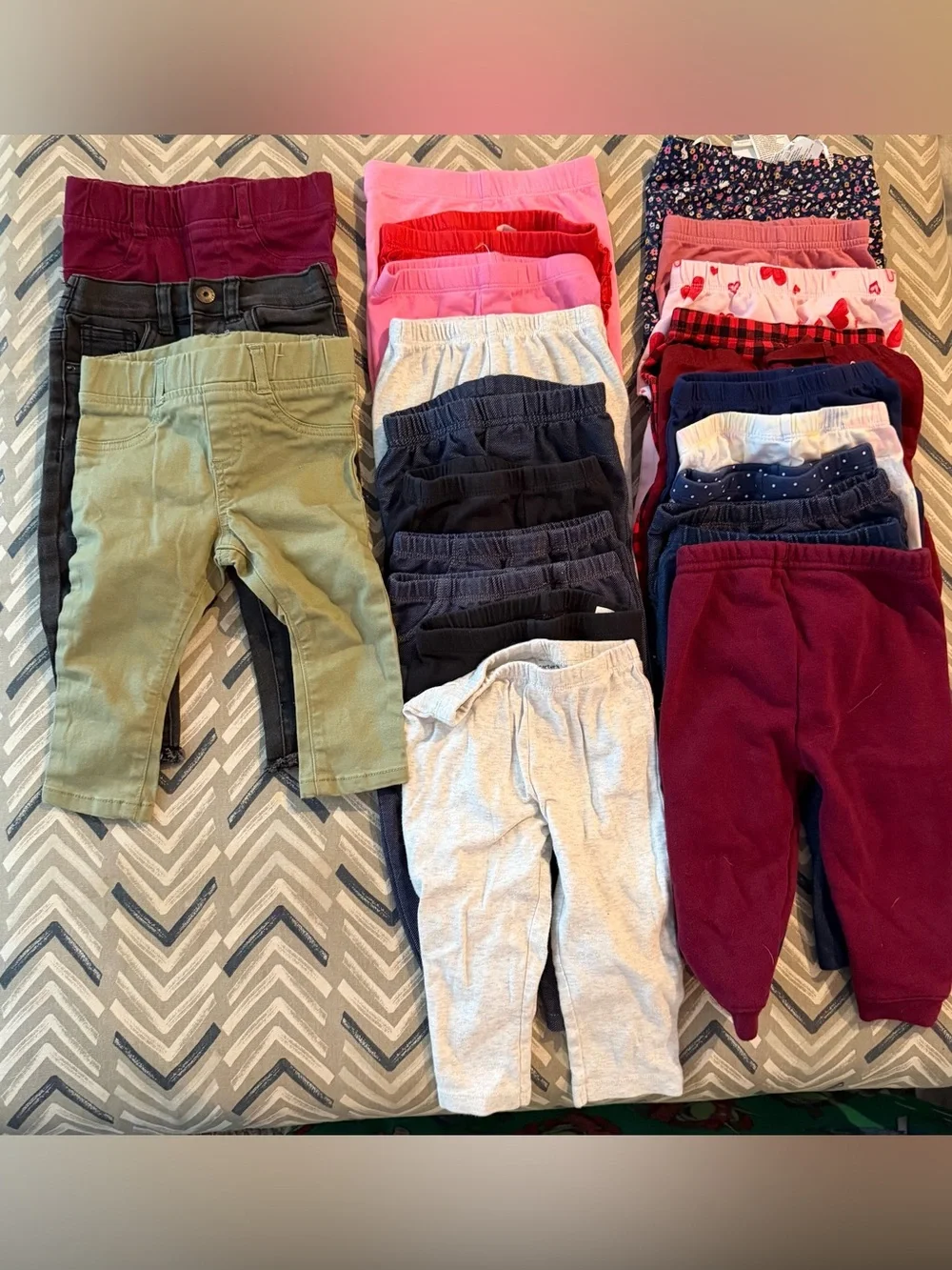 Bundle of kids leggings, sweats and jeans